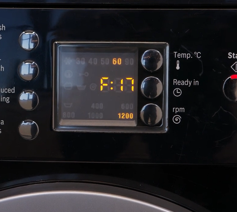 Komunikat błędu F17 w pralce Bosch – diagnoza według fachowca od pralek