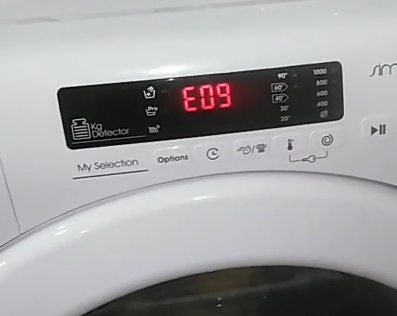 Read more about the article Naprawa pralek Warszawa – błąd E09 w pralce Candy: objawy, przyczyny i naprawa