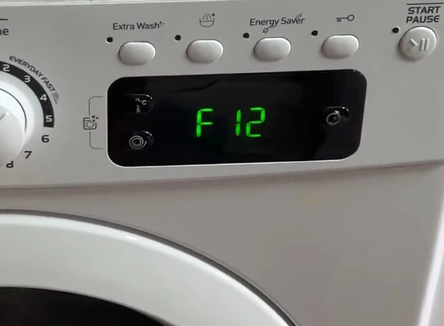 Pralka Indesit z błędem F12 na wyświetlaczu – naprawa pralek Bielany